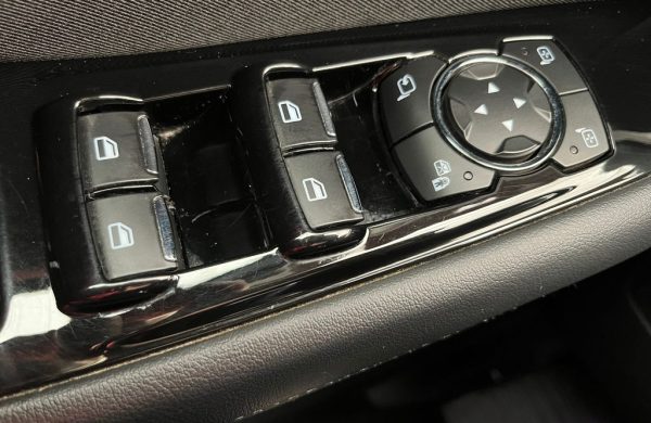 Ford S-Max 2.0 EB Titanium LED manuál, nabídka 5cd0d2ae-6756-413a-904a-f76a346c8cdb