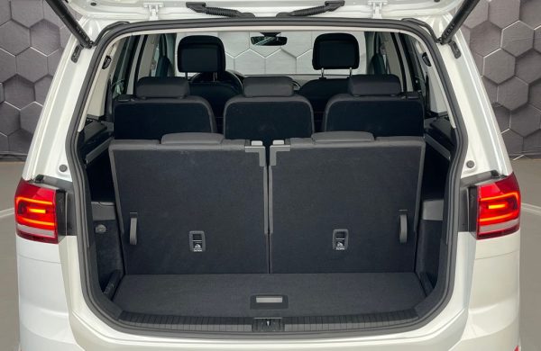 Volkswagen Touran Highline 1.5 TSI 110KW DSG 7míst, nabídka 3c37356a-52ea-4fd2-a09b-3ce5ecfb22bf