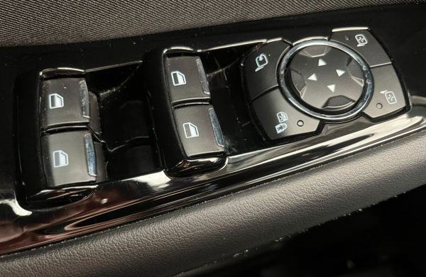 Ford S-Max 2,5 HEV Titanium 7míst, nabídka f05f5673-7c7a-429c-9eea-064a00660c96