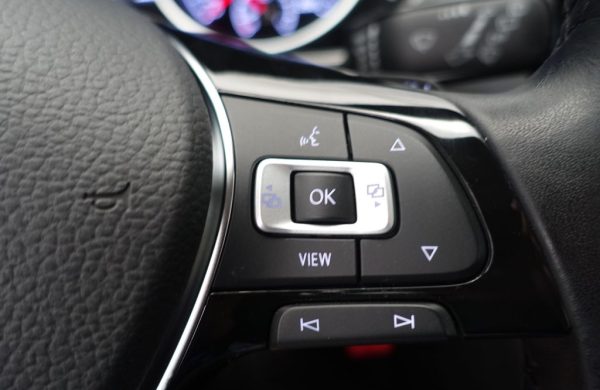 Volkswagen Touran 2.0 TDi Comfortline LED SVĚTLA, nabídka cbe390ac-f09d-47c2-a183-4c8280241ae5