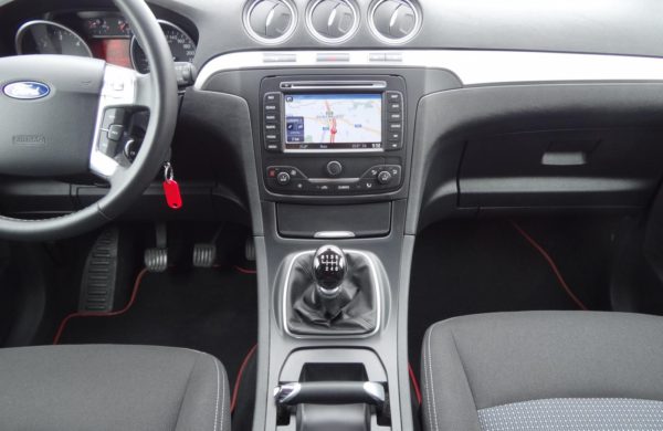 Ford Galaxy 2.0 TDCi CZ NAVIGACE, ZIMNÍ PAKET, nabídka A102/18