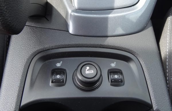 Ford Focus 2.0TDCi Titanium NAVIGACE VYHŘ.SKLO, nabídka A104/18