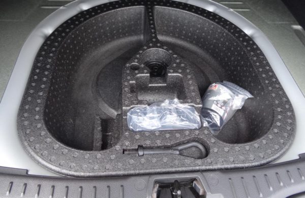 Ford Focus 2.0TDCi Titanium NAVIGACE VYHŘ.SKLO, nabídka A104/18