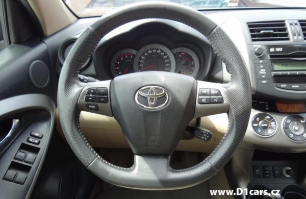 Toyota RAV4 2.2 D-CAT 130kW 4×4, PARK. KAMERA, nabídka A109/17