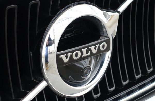 Volvo V90 D4 AWD Momentum, nabídka A10/22