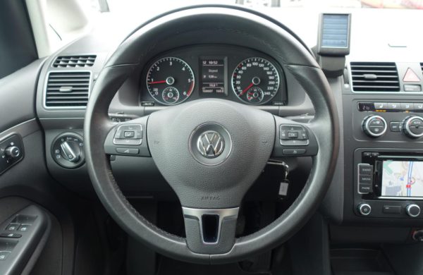 Volkswagen Touran 2.0 TDi CZ NAVI, VYHŘ. SEDADLA, nabídka A112/19