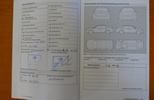 Volkswagen Touran 2.0 TDi CZ NAVI, VYHŘ. SEDADLA, nabídka A112/19