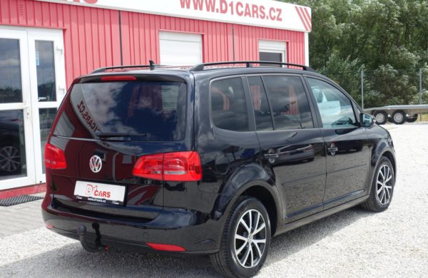 Volkswagen Touran 2.0 TDi CZ NAVI, VYHŘ. SEDADLA, nabídka A112/19