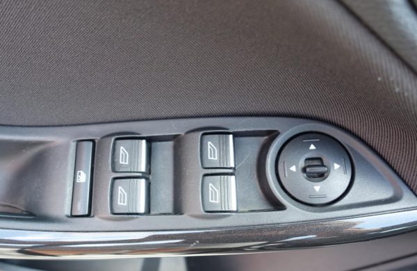Ford Focus 2.0 TDCi Titanium NAVI, ZIMNÍ PAKET, nabídka A114/19