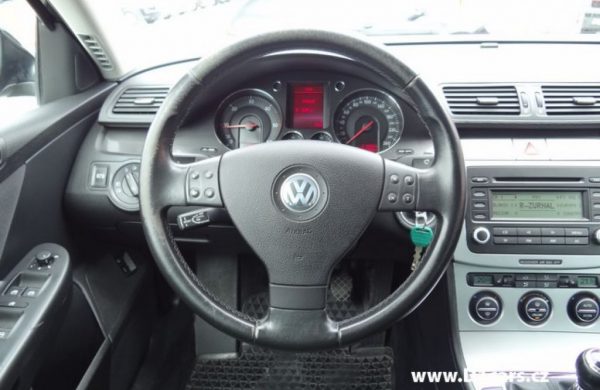 Volkswagen Passat 2.0 TDi Sportline VYHŘÍVANÁ SEDADLA, nabídka A115/16