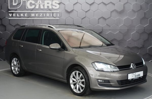 Volkswagen Golf 2.0 TDi Highline Bi-XENONY, WEBASTO, nabídka A11/21