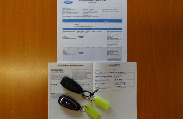 Ford Focus 2.0 TDCi Titanium Bi-XENONY SYNC 3, nabídka A11/22