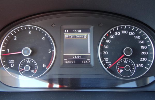 Volkswagen Touran 2.0 TDi Highline NEZ.TOPENÍ, KAMERA, nabídka A122/18