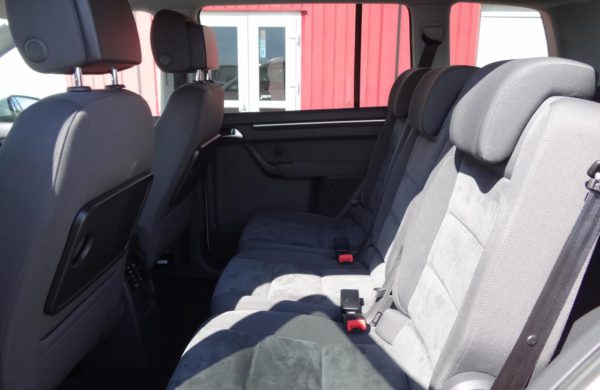 Volkswagen Touran 2.0 TDi Highline NEZ.TOPENÍ, KAMERA, nabídka A122/18