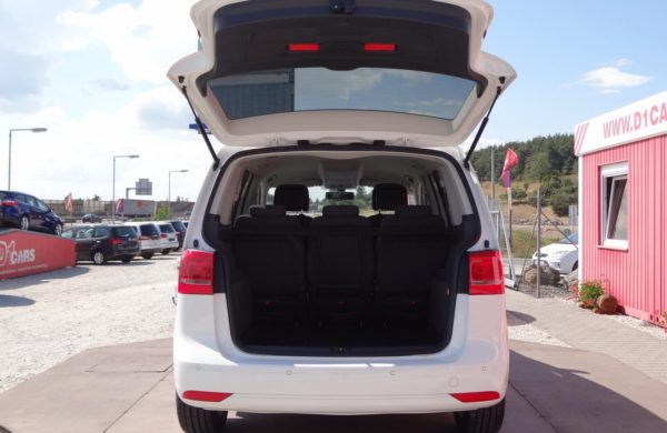 Volkswagen Touran 2.0 TDi Highline NEZ.TOPENÍ, KAMERA, nabídka A122/18