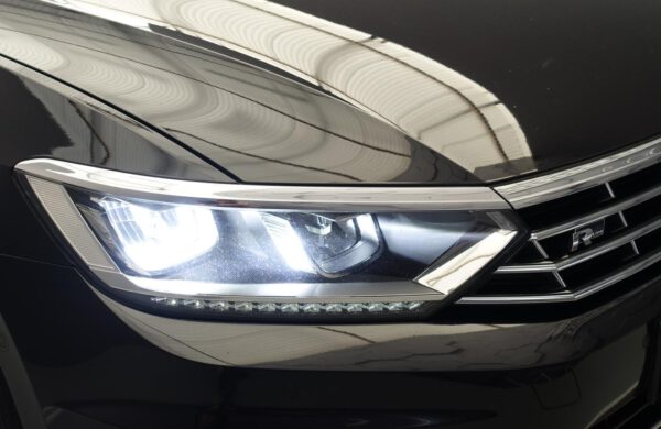 Volkswagen Passat 2.0 TDi R-Line LED SVĚTLA, nabídka A122/21