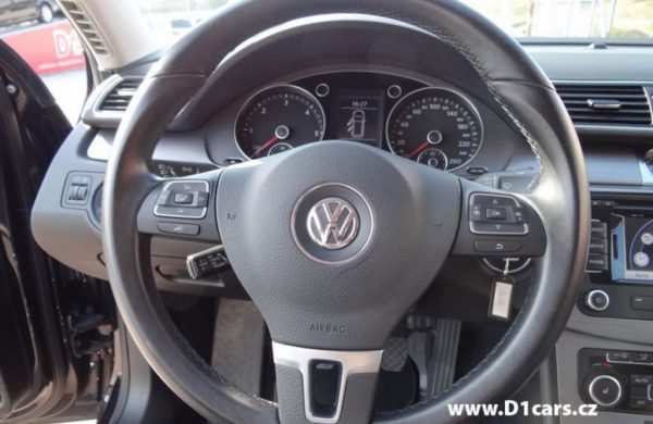 Volkswagen Passat 2.0 TDi Comfortline NAVIGACE, nabídka A124/15