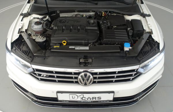 Volkswagen Passat 2.0 TDi R-LINE DSG Act.infoDisplay, nabídka A124/21