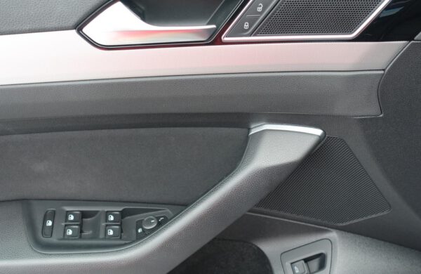 Volkswagen Passat 2.0 TDi ACC TEMPOMAT, CZ NAVIGACE, nabídka A127/20