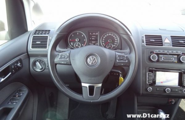 Volkswagen Touran 1.6 TDi DSG Comfortline NAVIGACE CZ, nabídka A132/16