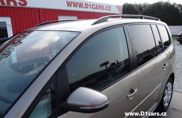 Volkswagen Touran 1.6 TDi DSG Comfortline NAVIGACE CZ, nabídka A132/16