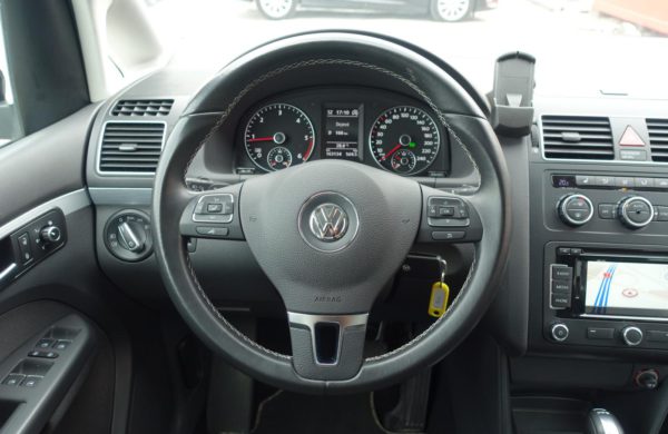 Volkswagen Touran 2.0 TDi DSG Cup NAVI, VYHŘ.SEDADLA, nabídka A136/19