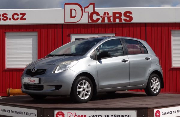 Toyota Yaris 1.0i KLIMA,2.MAJITEL,SERVISNÍ KNIHA, nabídka A137/15