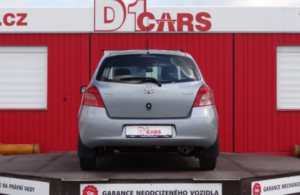 Toyota Yaris 1.0i KLIMA,2.MAJITEL,SERVISNÍ KNIHA, nabídka A137/15