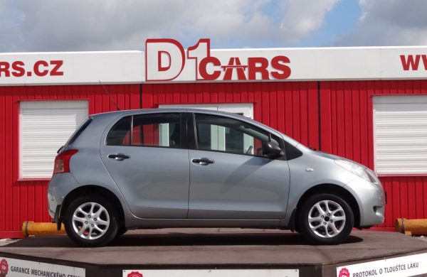 Toyota Yaris 1.0i KLIMA,2.MAJITEL,SERVISNÍ KNIHA, nabídka A137/15