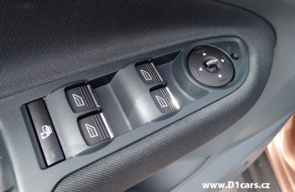 Ford C-MAX 2.0 TDCi Titanium NAVIGACE, KAMERA, nabídka A140/15