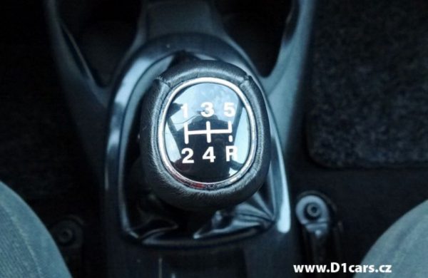 Ford Focus 1.6i 16V Ghia, nabídka A141/14
