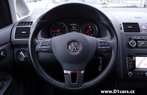 Volkswagen Touran 2.0 TDi CR NAVIGACE, PARKOVACÍ KAMERA, nabídka A147/14
