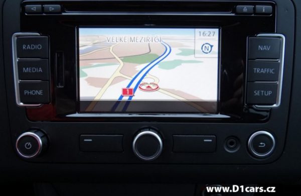 Volkswagen Touran 2.0 TDi CR NAVIGACE, PARKOVACÍ KAMERA, nabídka A147/14