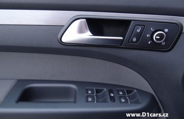 Volkswagen Touran 2.0 TDi CR NAVIGACE, PARKOVACÍ KAMERA, nabídka A147/14