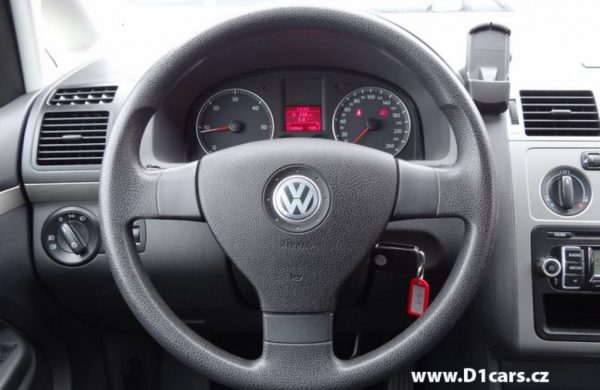 Volkswagen Touran 1.9 TDI 7 MÍST, VYHŘÍVANÁ SEDADLA, nabídka A14/15