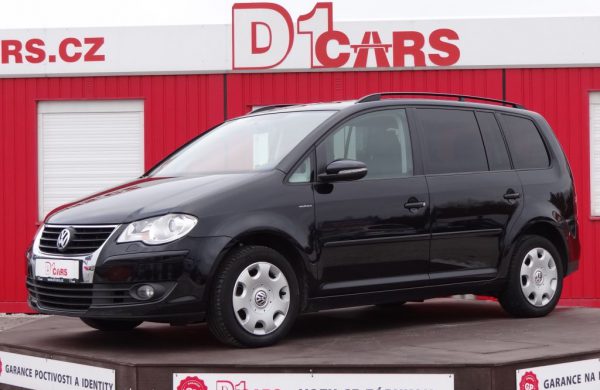 Volkswagen Touran 1.9 TDI 7 MÍST, VYHŘÍVANÁ SEDADLA, nabídka A14/15