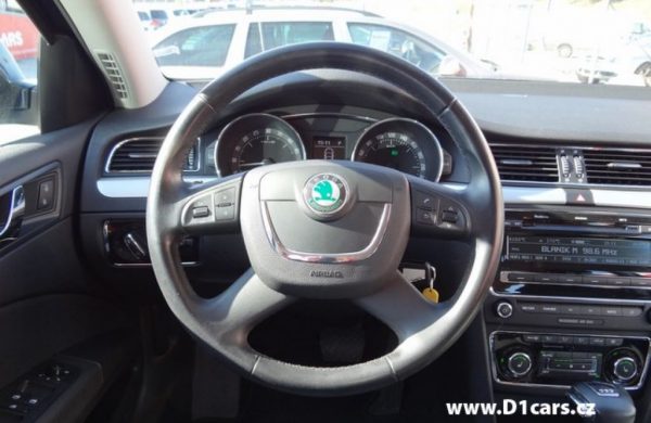 Škoda Superb 2.0 TDi CR DSG Combi VYHŘ. SEDADLA, nabídka A152/15