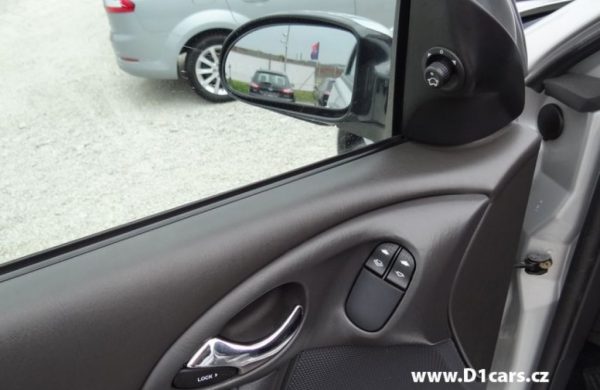 Ford Focus 1.6i 16V GHIA, nabídka A157/16