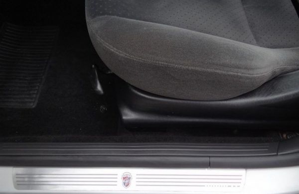 Ford Focus 1.6i 16V GHIA, nabídka A157/16