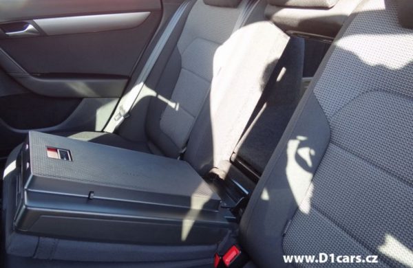 Volkswagen Passat 2.0 TDi Comfortline CZ NAVIGACE, nabídka A162/16
