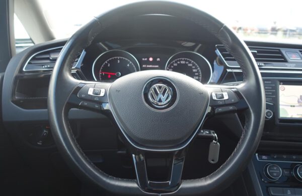 Volkswagen Touran 2.0 TDi ACC, VYHŘÍVANÉ OKNO, nabídka A162/21