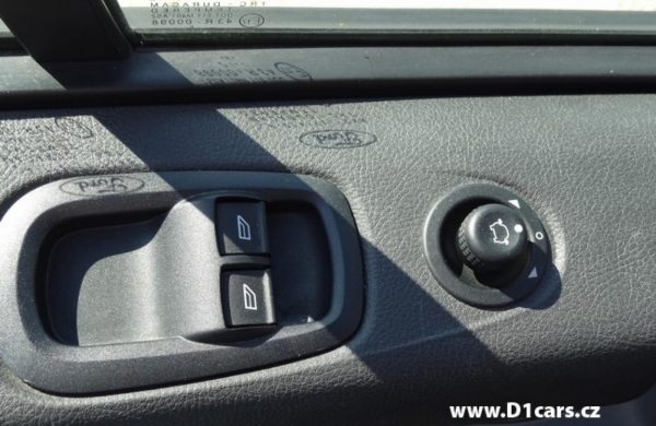 Ford Tourneo Custom 2.2 TDCi L2H1 9 MÍST Trend NAVIGACE, nabídka A165/17