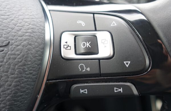 Volkswagen Touran 2.0 TDi Highline DSG Bi-XENONY, nabídka A167/20
