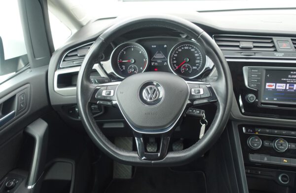 Volkswagen Touran 2.0 TDi ACC TEMPOMAT TAŽNÉ ZAŘÍZENÍ, nabídka A193/21