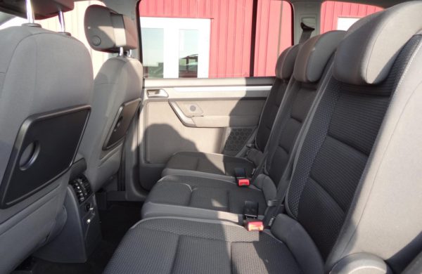 Volkswagen Touran 2.0 TDi Comfortline VYHŘ. SEDADLA, nabídka A198/17