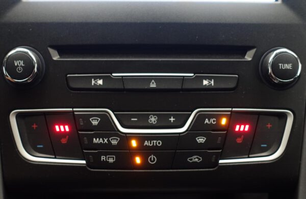 Ford Mondeo 2.0 TDCi Titanium LED světla, nabídka A200/21