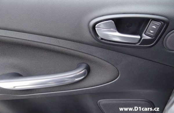 Ford S-MAX 2.0 TDCi CZ NAVI, VYHŘÍVANÁ SEDADLA, nabídka A203/16