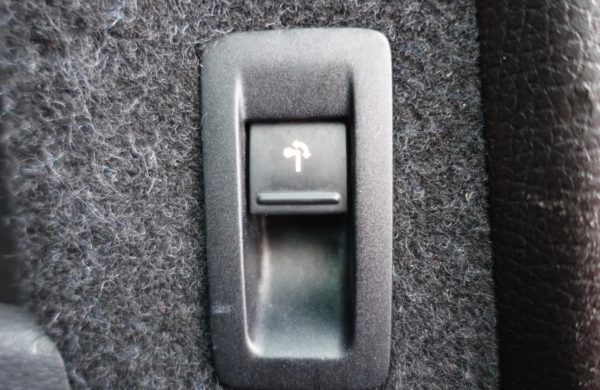 Volkswagen Passat 2.0 TDi 4Motion Comfortline, nabídka A205/18