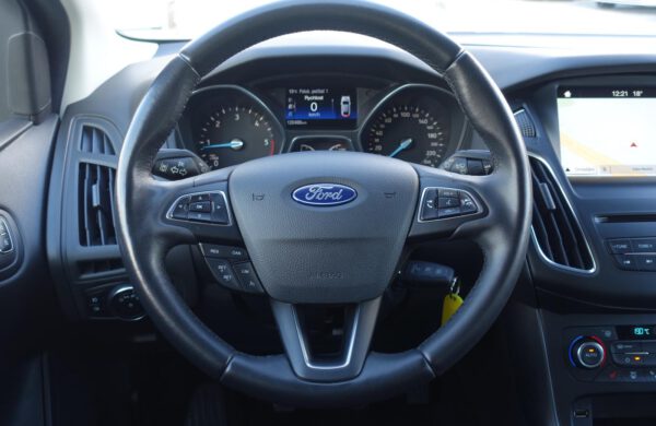 Ford Focus 2.0 TDCi Bi-Xenon, Kamera, BLIS, nabídka A218/21