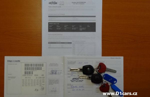 Škoda Octavia 1.8T 20V CLIMATRONIC,SERVISNÍ KNIHA, nabídka A221/16